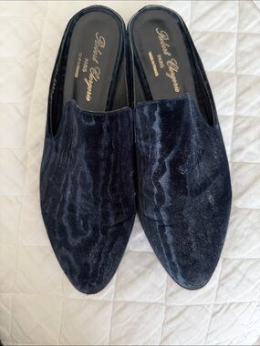 Robert Clergerie Alice Velvet Slip-On Mules in Navy
